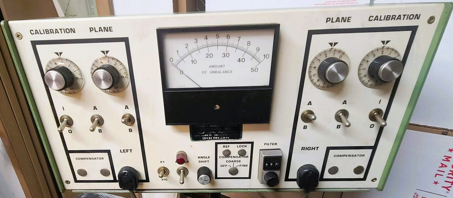MÁQUINA DE TURBOBALANCE HEINS MODELO TC-2 CON MANUALES Y MÁS DE 20 MANDRIL PARA RUEDAS DE COMPRESOR